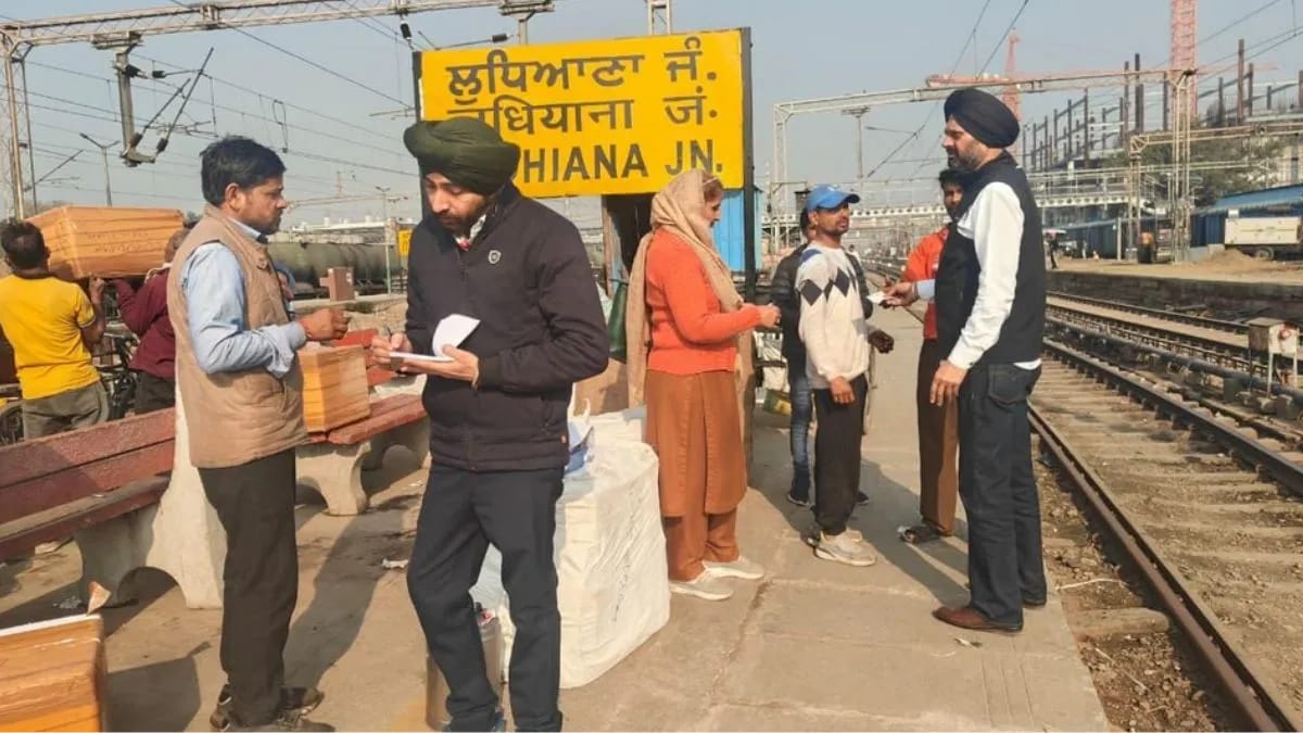 लुधियाना रेलवे स्टेशन के चप्पे-चप्पे की हुई सघन जांच, GRP के PASO ऑपरेशन में नहीं मिला कोई संदिग्ध सामान