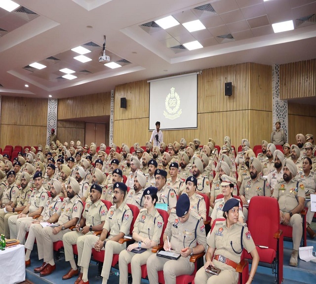 15 अगस्त से पहले पंजाब में हाई अलर्ट, DGP ने ली अहम बैठक; बॉर्डर रेंज के अधिकारियों को सतर्क रहने के निर्देश