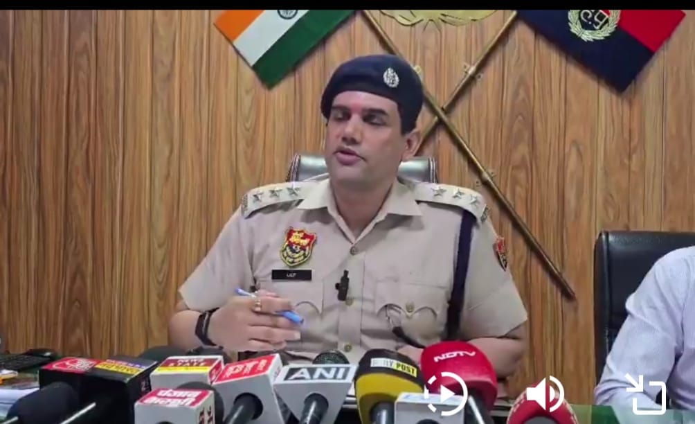 गुरुग्राम में विदेश बैठे गैंगस्टरों का प्लान फेल, 7 गुर्गे गिरफ्तार; हथियारों के साथ हवाला कनेक्शन का खुलासा