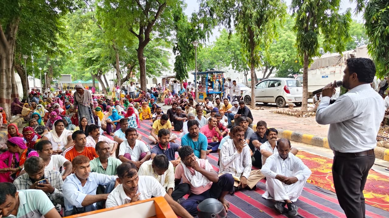 हिसार नगर निगम कर्मचारियों की हड़ताल 8वें दिन भी जारी, सफाई व्यवस्था चरमराई