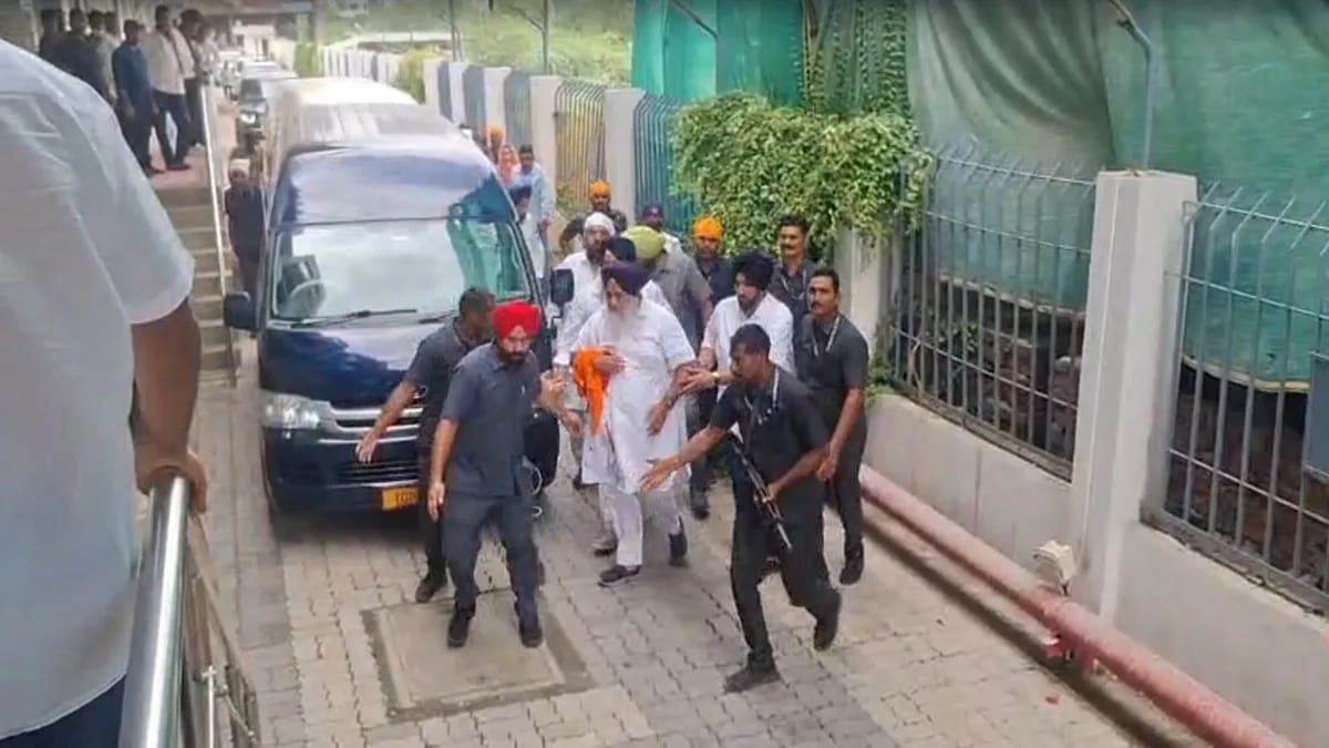 सुखबीर बादल पर हमले में बड़ा खुलासा, छाती पर वार करना चाहता था आरोपी