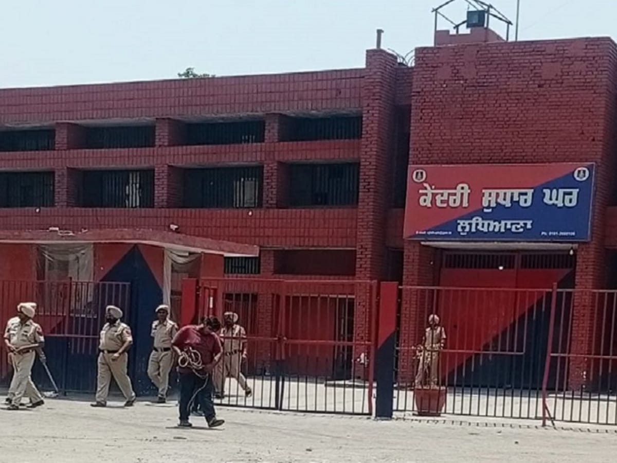 लुधियाना सेंट्रल जेल में फिर मिले 4 मोबाइल और 48 जर्दे की पुड़िया, सुरक्षा व्यवस्था पर उठे सवाल