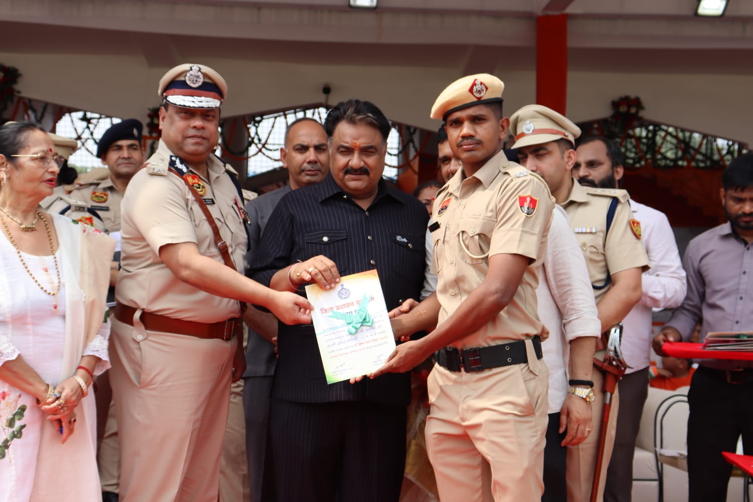 स्वतंत्रता दिवस पर गुरुग्राम पुलिस का सम्मान, 41 जांबाजों को मिला गौरव