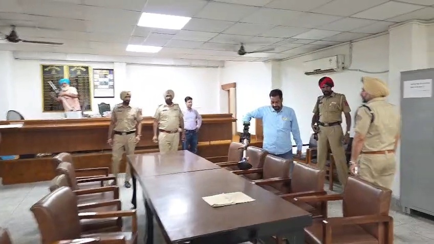 फरीदकोट मिनी सचिवालय को बम से उड़ाने की धमकी, ई-मेल के बाद खाली कराया परिसर