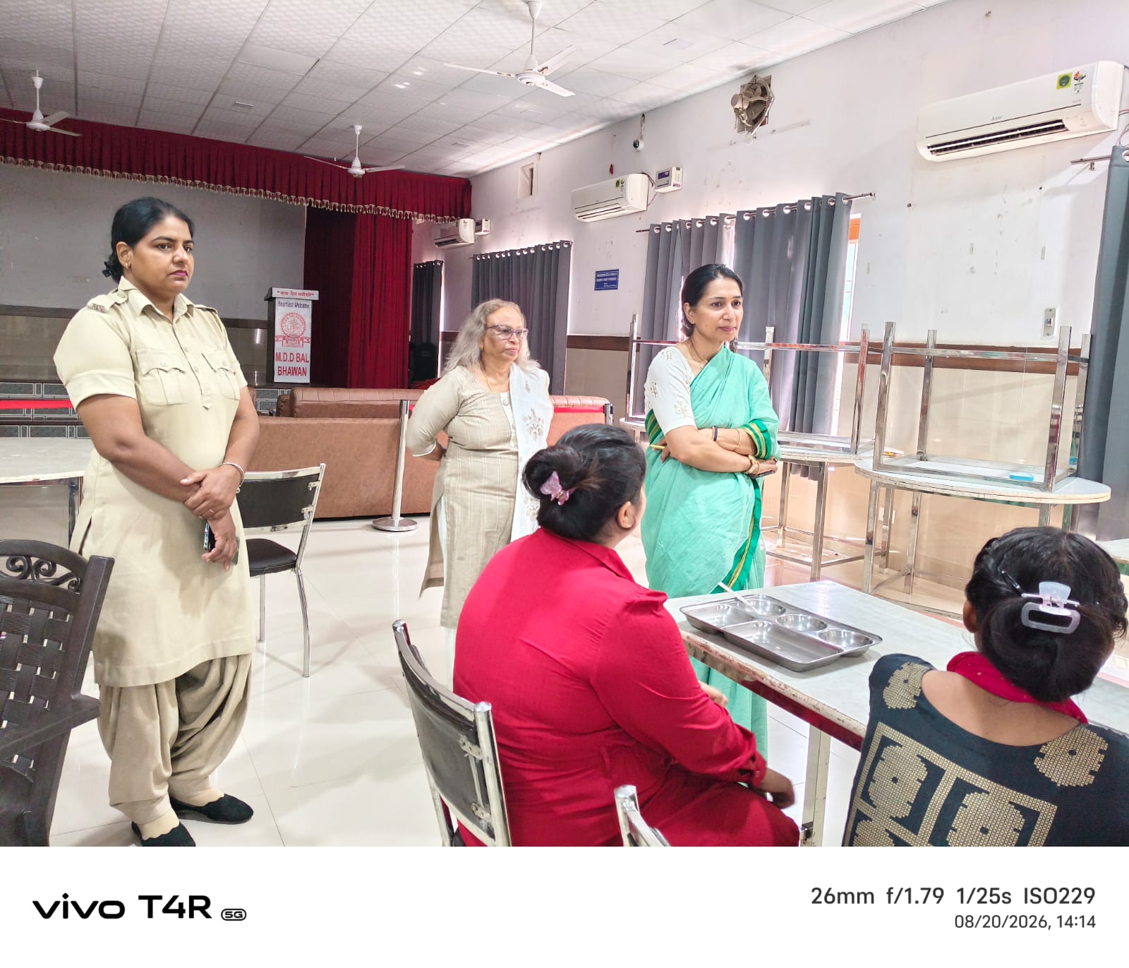 करनाल में सीजेएम मीनाक्षी यादव का बड़ा एक्शन, प्लेस ऑफ सेफ्टी और बाल भवन का औचक निरीक्षण; बच्चों से की खास बातचीत