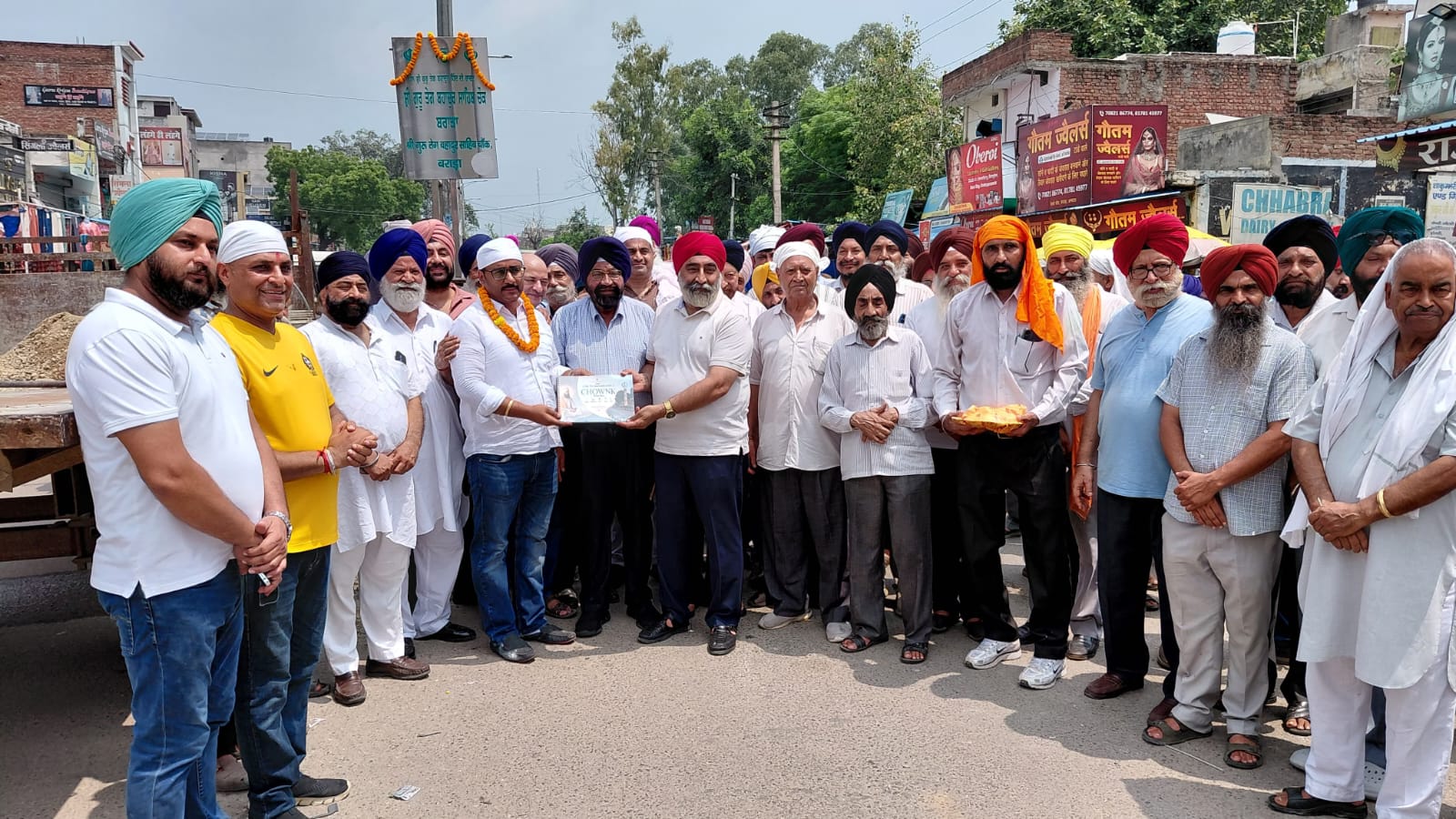 बराड़ा में गुरु तेग बहादुर साहिब चौक का शिलान्यास, चेयरमैन रजत मलिक ने शुरू कराया सौंदर्यीकरण का काम