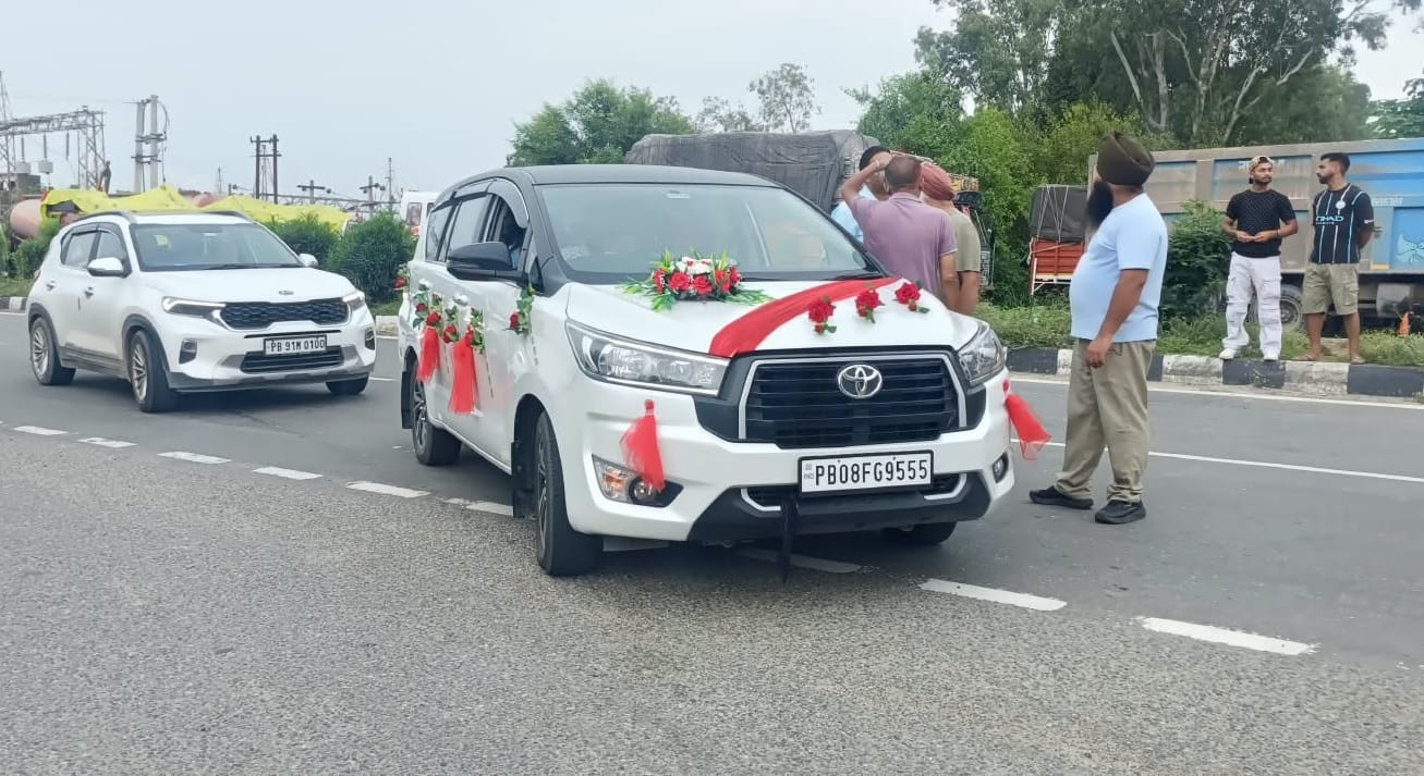 पंजाब बंद में घंटों जाम में फंसा दूल्हा, टांडा हाईवे पर बारात को पुलिस ने निकाला; शादी के लिए ऐसे पहुंचा