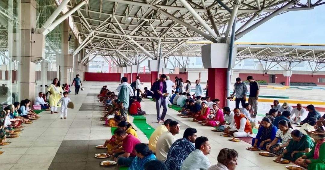 टर्मिनल में तली पूरिया, यात्री सीटों पर पाया गया प्रसाद; 100 करोड़ के ISBT में भंडारा, IDA बोला-‘हमें खबर ही नहीं’