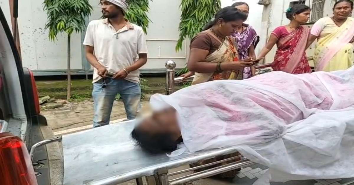 कुबेरेश्वर धाम आई महिला की इलाज मिलने से पहले ही मौत! परिजनों में मचा कोहराम, उठ रहे गंभीर सवाल