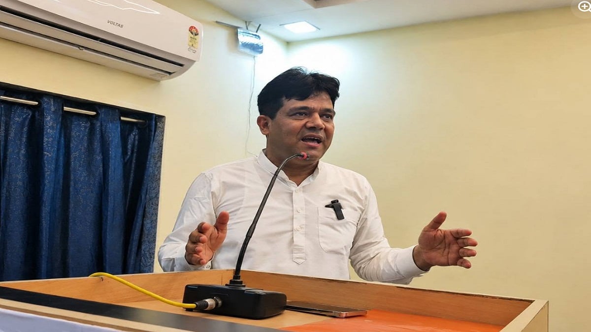 ‘मुसलमानों को डराया जा रहा’, MLC खालिद अनवर का बड़ा बयान, बोले- भय के साए से निकलना होगा बाहर