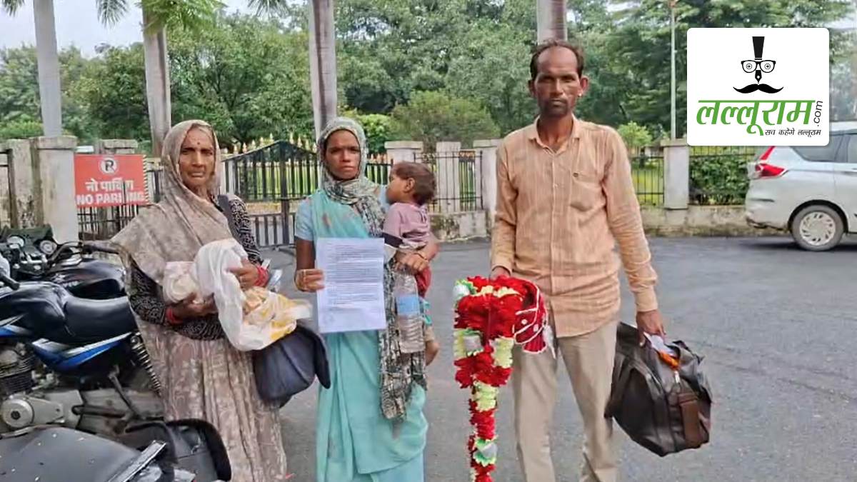 शादी के 3 दिन बाद अचानक गायब हो गई दुल्हन, वापस लेने पहुंचा दूल्हा तो करने लगे पैसों की डिमांड, पीड़ित पक्ष ने SP से लगाई मदद की गुहार