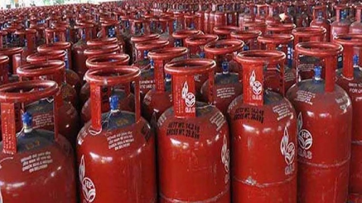 LPG ग्राहक ध्यान दें! आज खत्म हो रही e-KYC की डेडलाइन, मोबाइल से ऐसे करें Aadhaar Verification