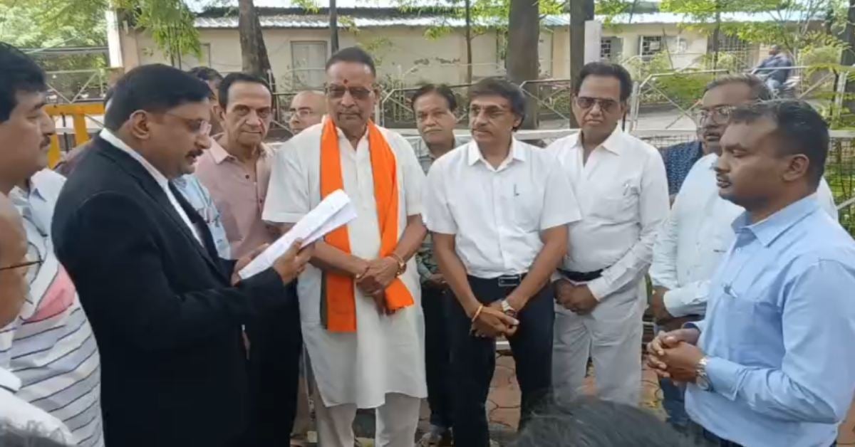 भोजशाला परिसर में नमाज का विरोध: हिंदू समाज ने सौंपा ज्ञापन, कलेक्टर से की ये मांग