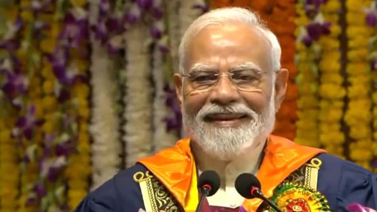 ‘मैं बाबा बागेश्वर तो नहीं हूं…’, IIT Delhi के दीक्षांत समारोह में पीएम मोदी का मजाकिया अंदाज, बात सुनकर हंस पड़े IITians, देखें वीडियो