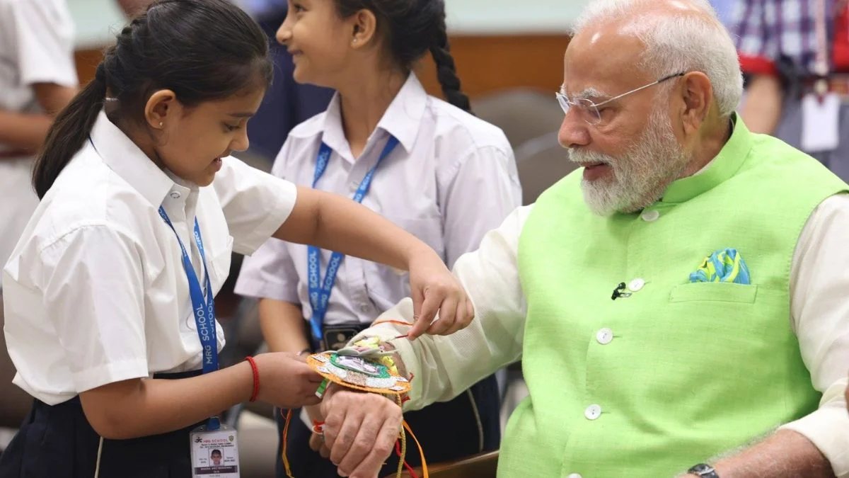 रक्षाबंधन पर पीएम मोदी ने देशवासियों को बधाई दी, भाई-बहनों को दिया खास संदेश