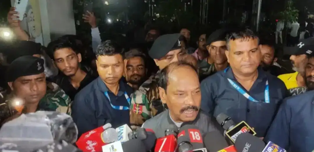 JPSC Student Protest: छात्रों के समर्थन में उतरे रघुवर दास, सरकार को एक सप्ताह का अल्टीमेटम