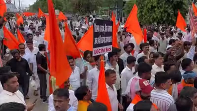 Jaipur News: जयपुर में करणी सेना की रैली बेकाबू, लाठीचार्ज और वाटर कैनन से मचा हड़कंप