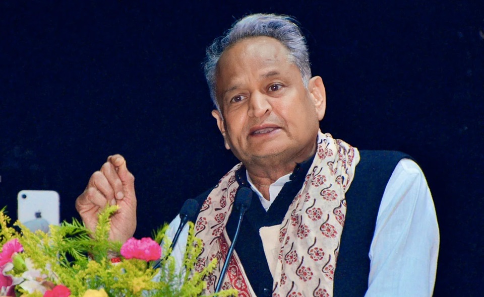 Ashok Gehlot On Rajasthan Government: अशोक गहलोत के इस तीखे वार से मची खलबली, आखिर किस बात पर भड़के पूर्व सीएम?