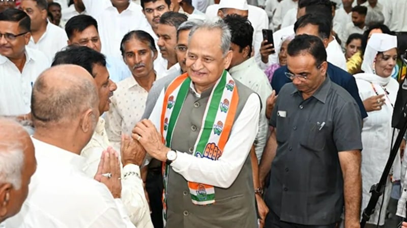 Ashok Gehlot Jodhpur: भाजपा की तरह करनी होगी मार्केटिंग, गहलोत ने कार्यकर्ताओं को दी नई रणनीति