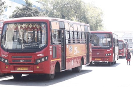 AMTS का ऑल-टाइम रिकॉर्ड: 970 बसों में 6.31 लाख सफर, 1150 नई ई-बसों से मिलेगी राहत