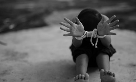 मासूमियत का सौदा: ताऊ-ताई ने ही 1.5 लाख में बेची सगी भतीजी, 12 बच्चों की तस्करी से जुड़े तार