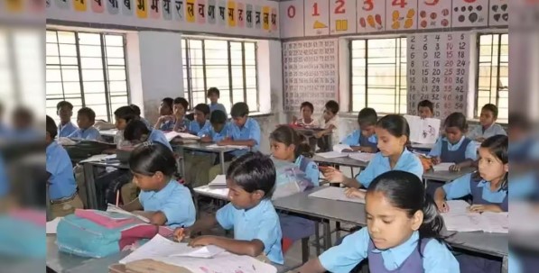 ‘ट्यूशन’ को कहा ‘नो’, परीक्षा में लाया 100%: सरकारी स्कूलों के इस सुपर फॉर्मूले ने रच दिया इतिहास!