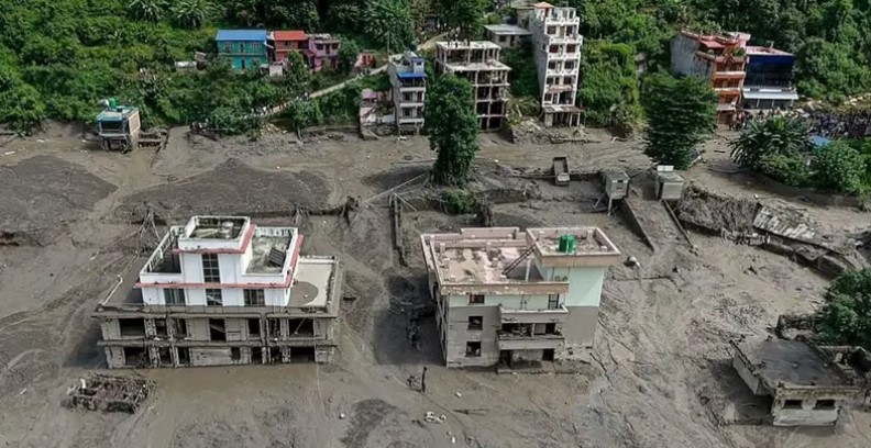नेपाल बाढ़: कैलाश मानसरोवर यात्रा पर गए गुजरात के NRI समेत 26 लापता, परिवारों की सांसें अटकीं