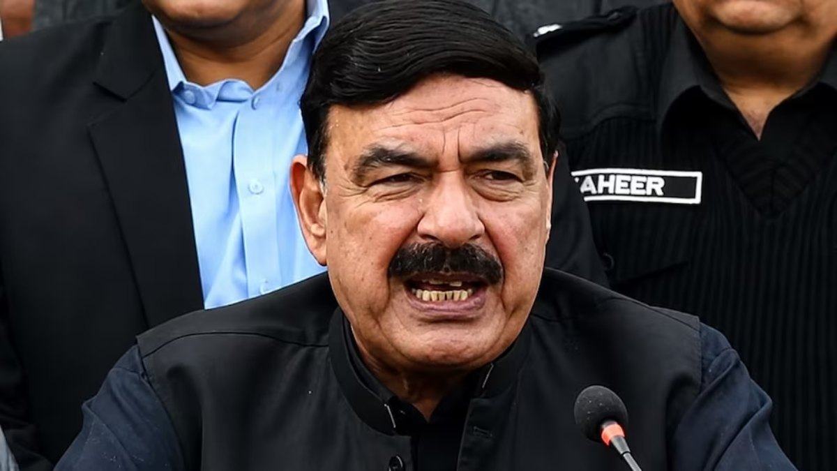 ‘मैं हाफिज सईद का गुलाम हूं,’ पूर्व गृह मंत्री शेख राशिद अहमद ने खोली पाकिस्तान की पोल, भारत को गीदड़भभकी भी दी