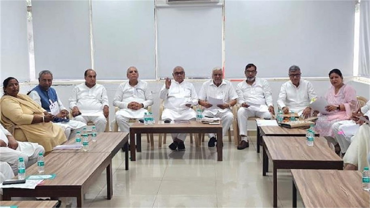 विधानसभा में धक्का-मुक्की के आरोपों पर कांग्रेस का बड़ा कदम, भूपेंद्र हुड्डा के नेतृत्व में राज्यपाल से मिले विधायक