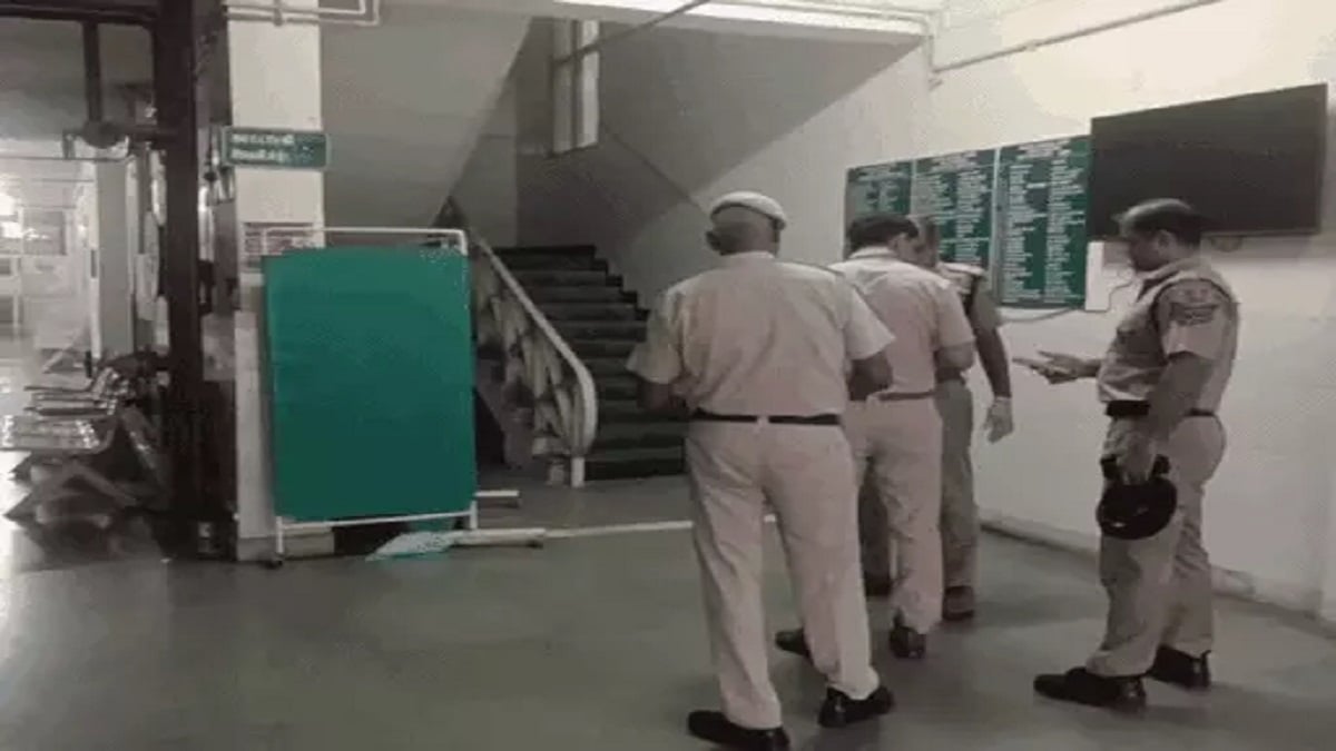 सागर हत्याकांड में पुलिस पर गिरी गाज, 2 पुलिसकर्मी सस्पेंड
