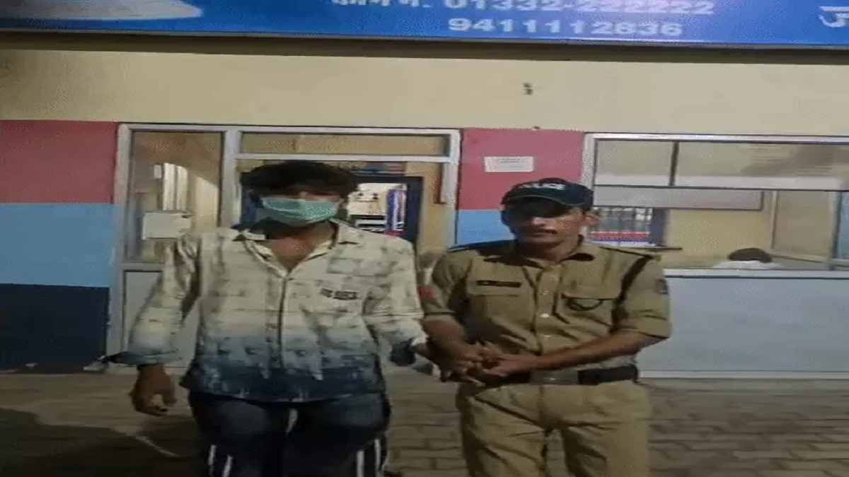 हाईवे पर हंगामा, कांवड़िए की कार पर लाठी-डंडों से हमला; एक आरोपी गिरफ्तार