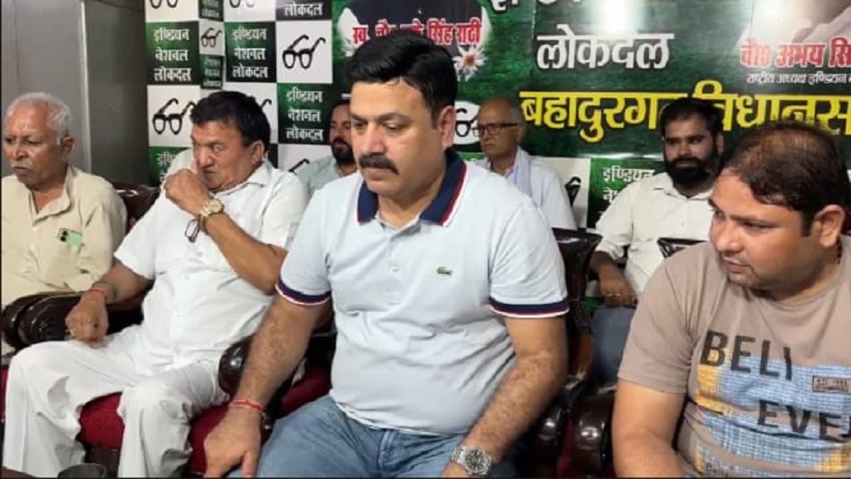 बहादुरगढ़ चेयरपर्सन सरोज राठी पर डबल वोट का आरोप, इनेलो नेता ने एसडीएम से की जांच की मांग