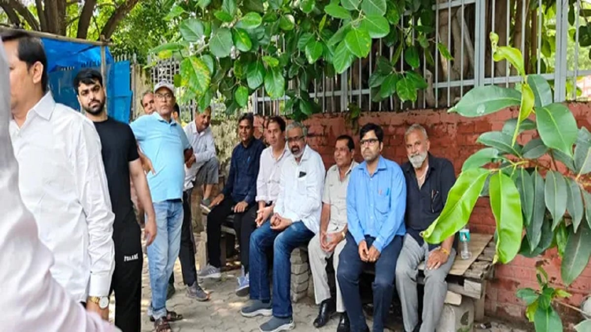 गुरुग्राम: CM के काफिले को दिखाए काले झंडे, SHO समेत 10 पुलिसकर्मी सस्पेंड, 8 कांग्रेसी गिरफ्तार