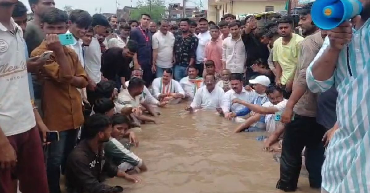 48 घंटे की बारिश से ग्वालियर बेहाल! जलभराव के खिलाफ कांग्रेस विधायक का जल सत्याग्रह, मौके पर दौड़ी निगम की टीम