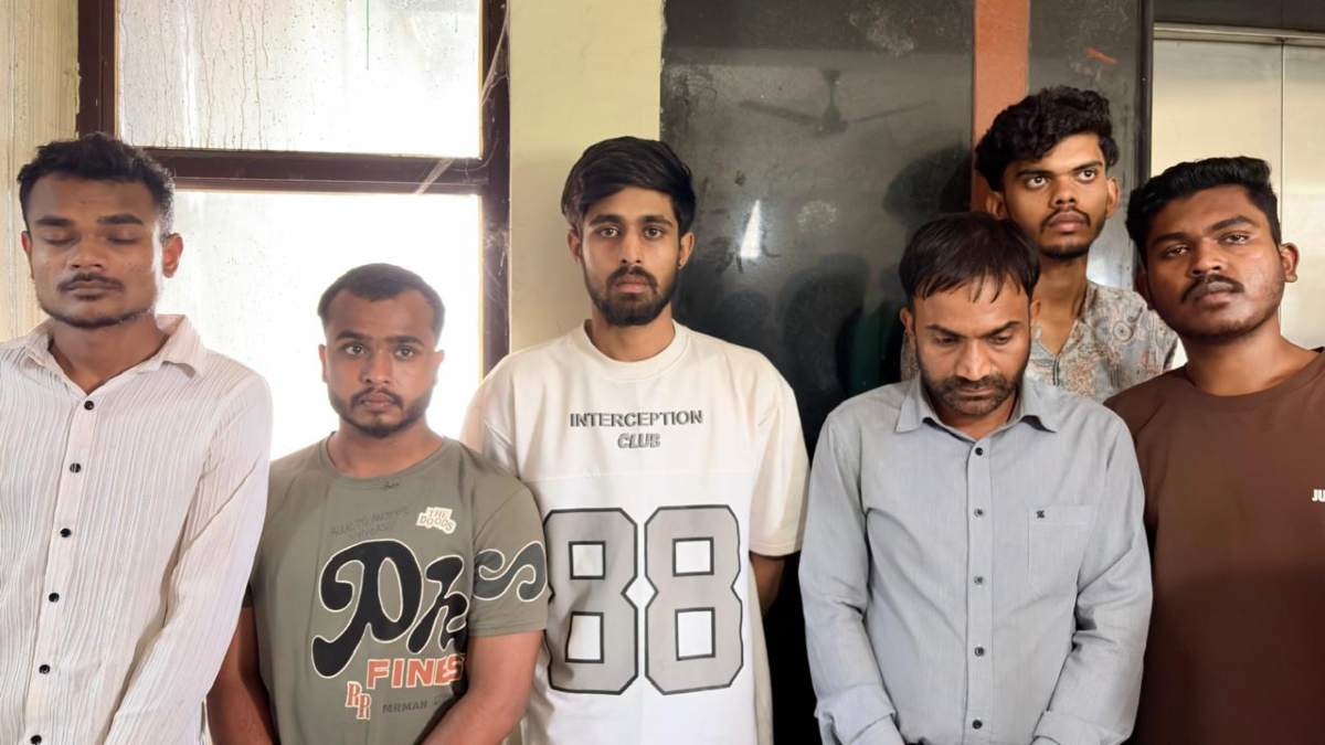 IGKV Paper Leak : कृषि विश्वविद्यालय के पेपर लीक मामले में बड़ा खुलासा, 36 घंटे में पुलिस ने प्रोफेसर समेत 6 आरोपियों को किया गिरफ्तार