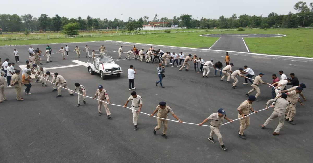 महाकाल की दूसरी सवारी की सुरक्षा को लेकर पुलिस की विशेष तैयारीः रस्सा पार्टी की बहुस्तरीय लेयरिंग, क्लीयरेंस पार्टी एवं त्वरित प्रतिक्रिया व्यवस्था का रिहर्सल