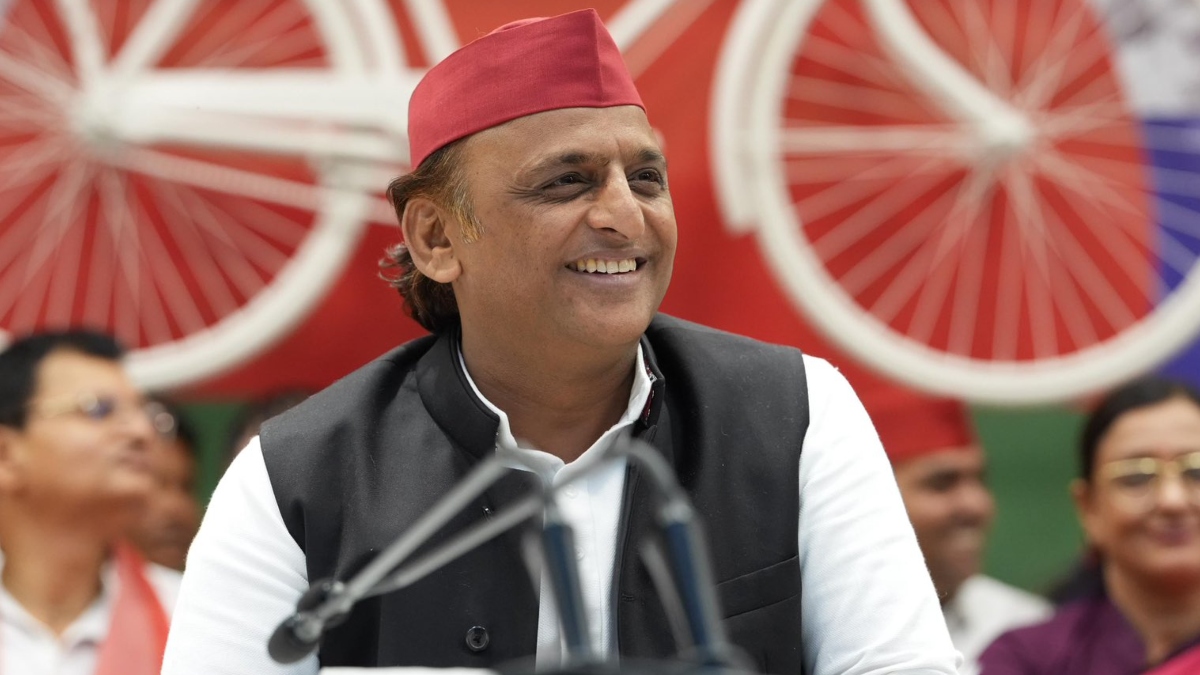 अखिलेश का बड़ा ऐलान: सत्ता में आए तो 3 महीने में जातीय जनगणना, महिलाओं को देंगे 40 हजार