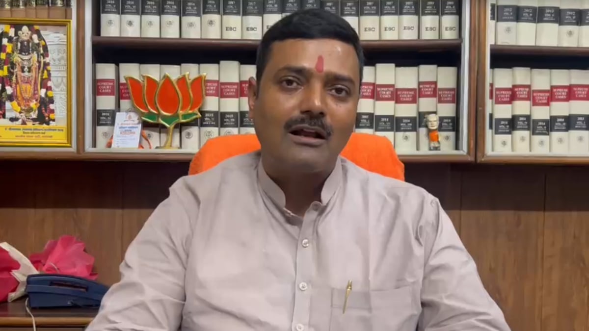 राहुल गांधी के प्रयागराज दौरे पर BJP का बड़ा वार, राकेश त्रिपाठी बोले- पहले दादा की कब्र पर चढ़ाएं फूल