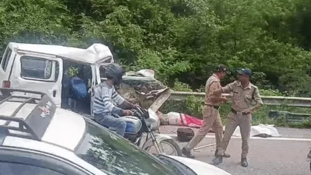 डोईवाला टोल प्लाजा के पास भीषण हादसा… गाड़ी में सवार 7 लोगों में 2 की मौत, राहत-बचाव जारी