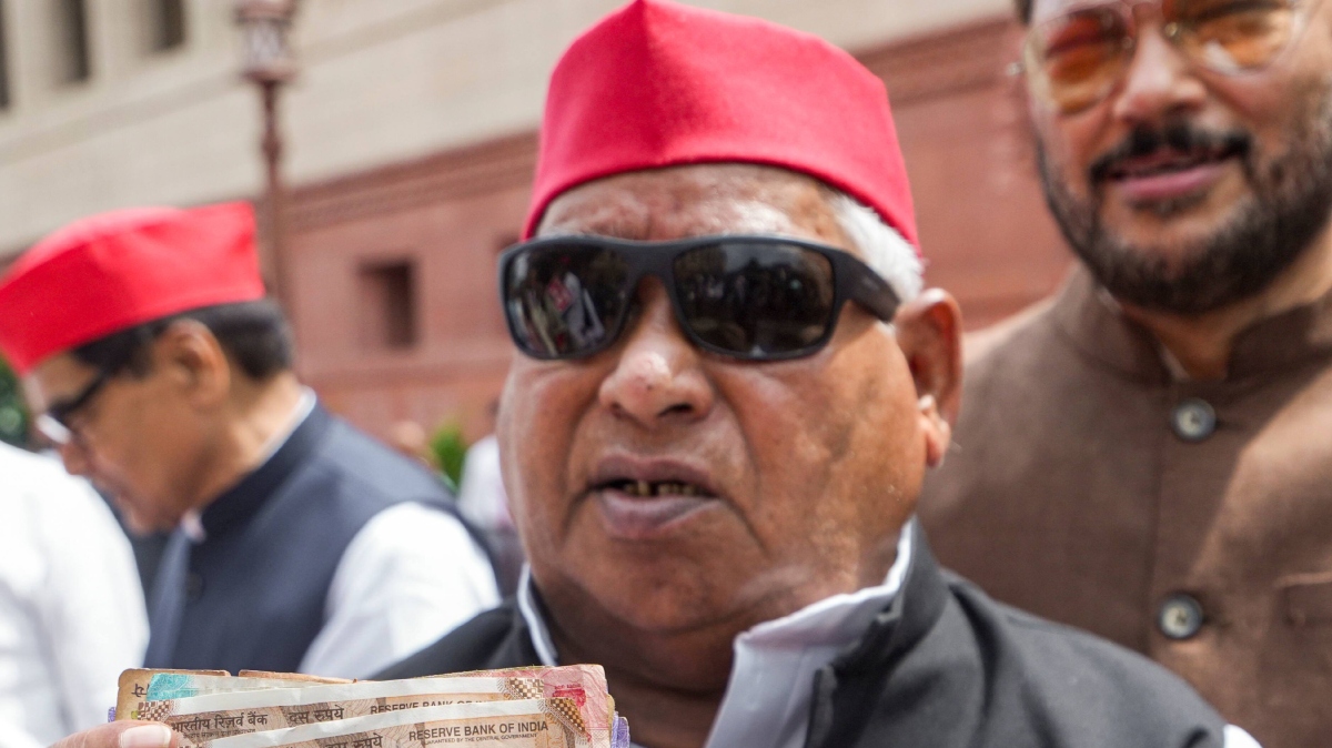 सपा सांसद अवधेश प्रसाद ने ‘वंदे मातरम विवाद’ पर कहा- सभी को सम्मान करना चाहिए