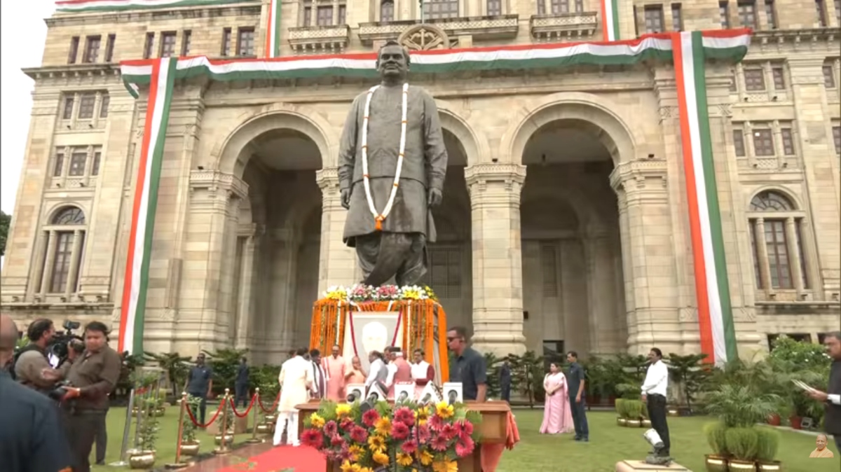 अटल जी की 8वीं पुण्यतिथि पर योगी का भावुक नमन, कहा- राष्ट्रप्रथम था उनका ध्येय