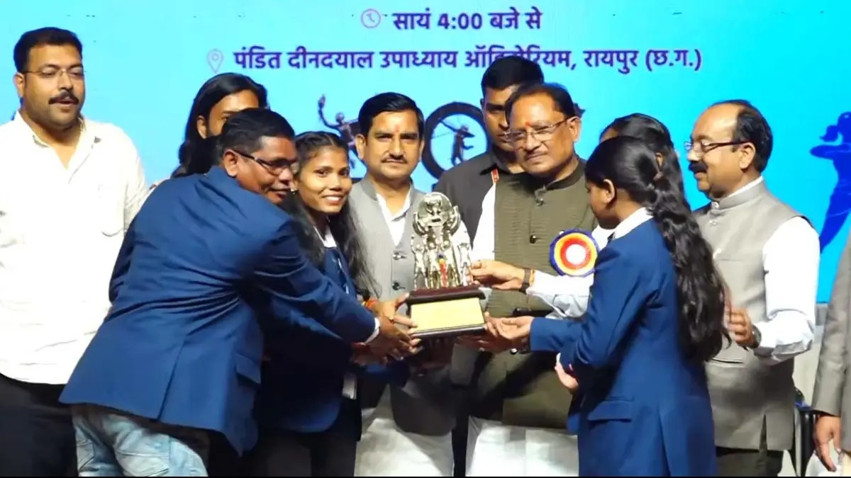 राज्य खेल अलंकरण समारोह 2026: CM साय ने 125 उत्कृष्ट खिलाड़ियों को किया सम्मानित, 540 खिलाड़ियों के खातों में नगद पुरस्कार राशि भी की गई अंतरित