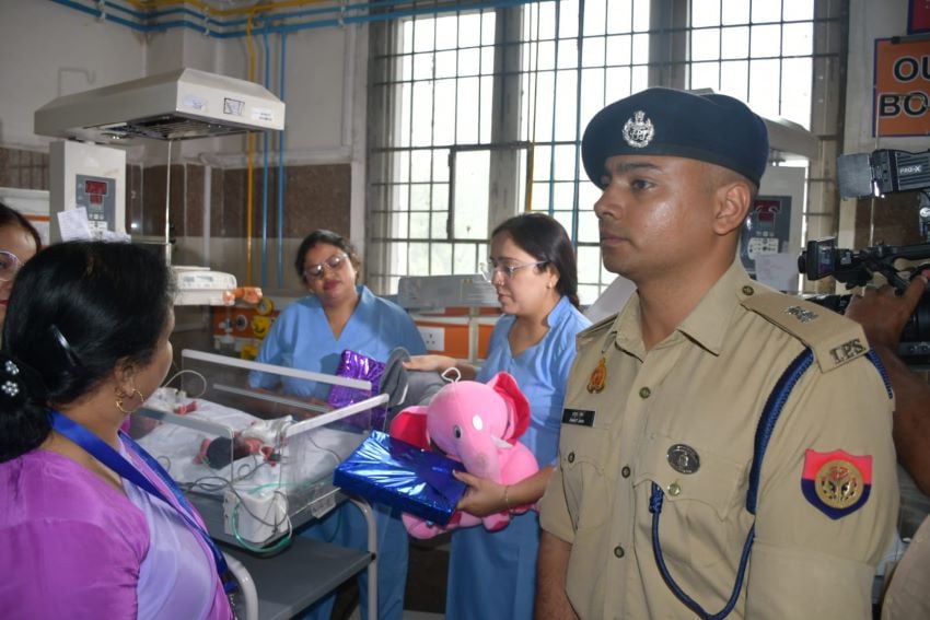 कांवड़ यात्रा में मिला ‘दोगुना आशीर्वाद’: मुजफ्फरनगर में महिला शिवभक्त ने दिया जुड़वां बेटों को जन्म, SSP ने रखा ‘गणेश-कार्तिकेय’ नाम