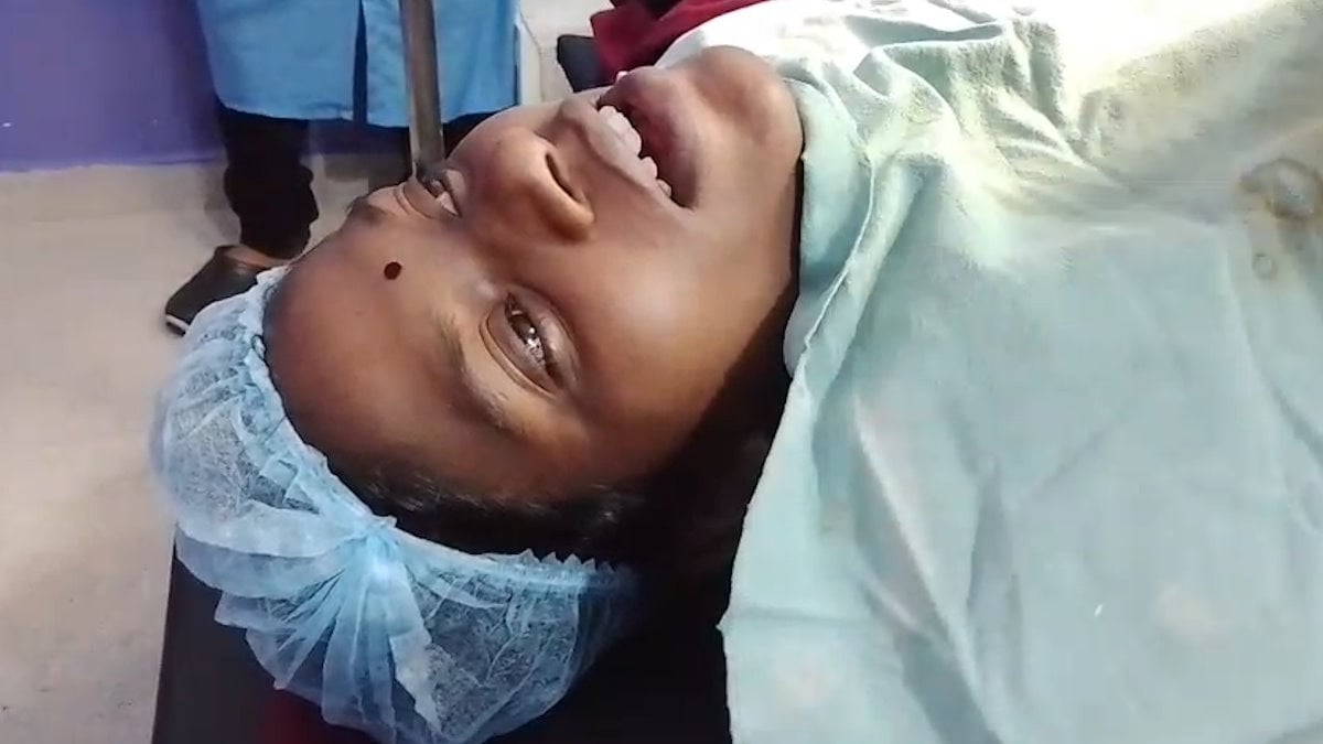 गजब का हौसला: सीजेरियन ऑपरेशन के दौरान प्रसूता ने गाया भरथरी, सोशल मीडिया पर हो रहा वायरल…