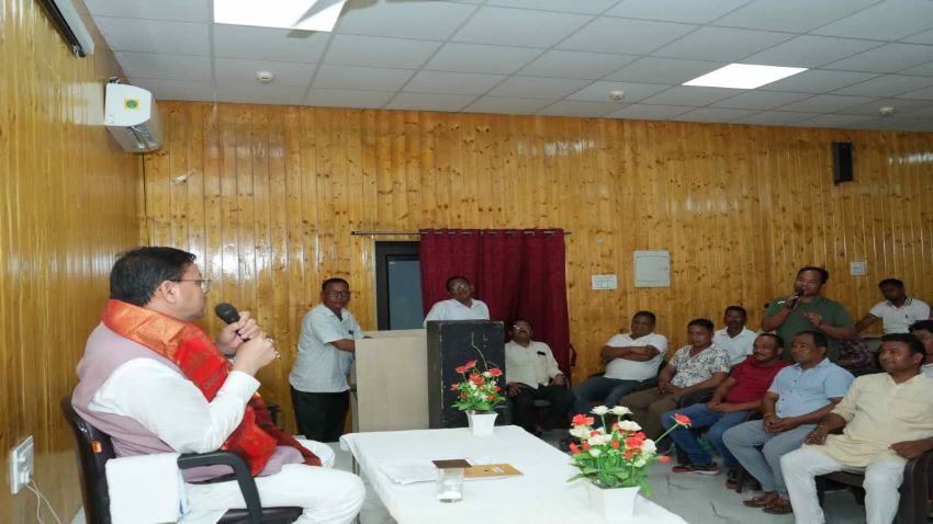 जब थारू समाज के बीच पहुंचे मुख्यमंत्री पुष्कर सिंह धामी: सुनी हर फरियाद, कर दिया ऐसा वादा कि खिल उठे चेहरे!