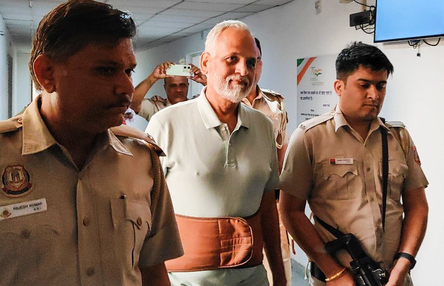 सतेंद्र जैन को दिल्ली ACB ने किया गिरफ्तार, AAP का बड़ा दावा
