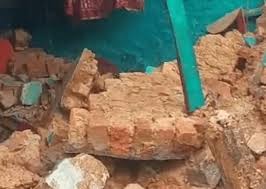 Kopali Rain Accident: मूसलाधार बारिश में भरभराकर गिरा कच्चा मकान, तीन महिलाएं घायल,दो बच्चे बाल-बाल बचे