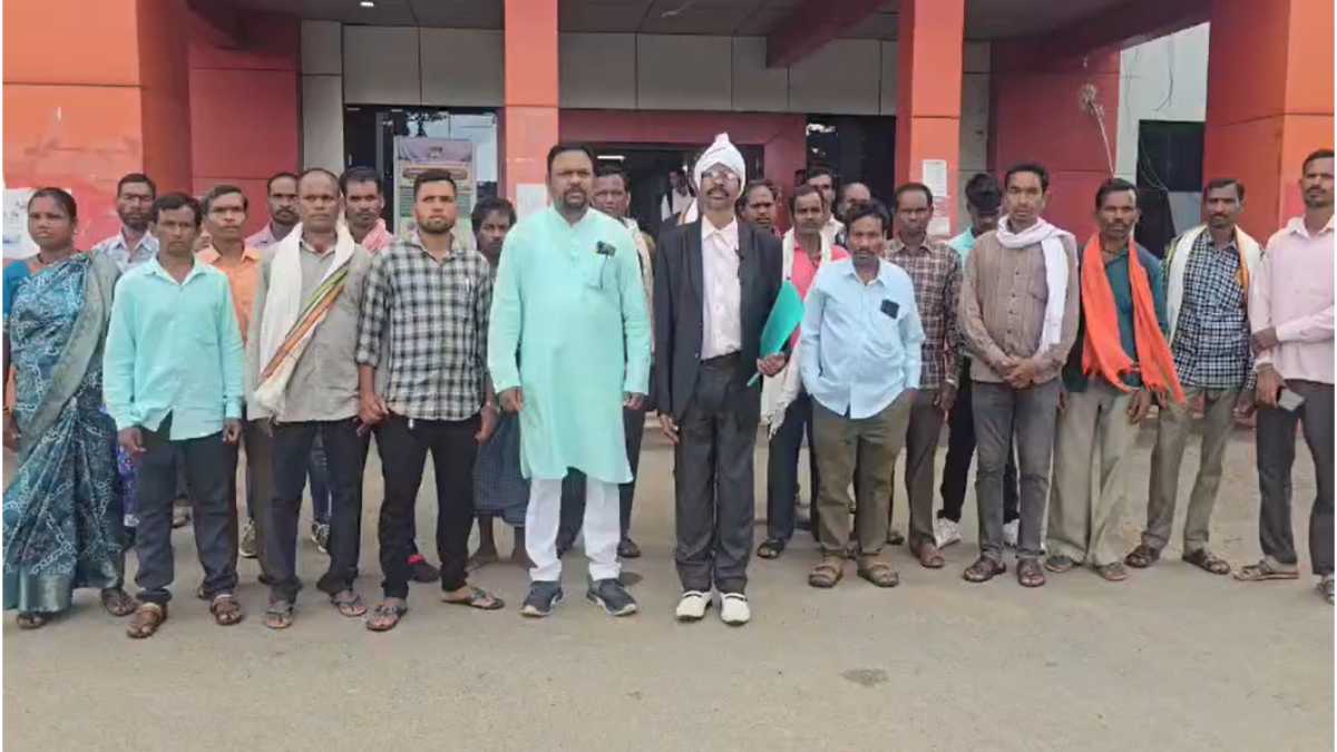 एक परिसर में दो एकलव्य स्कूल, क्षमता से दोगुने छात्र, पानी, बिजली और बेड की समस्या से बच्चे परेशान, पालकों ने दी आंदोलन की चेतावनी