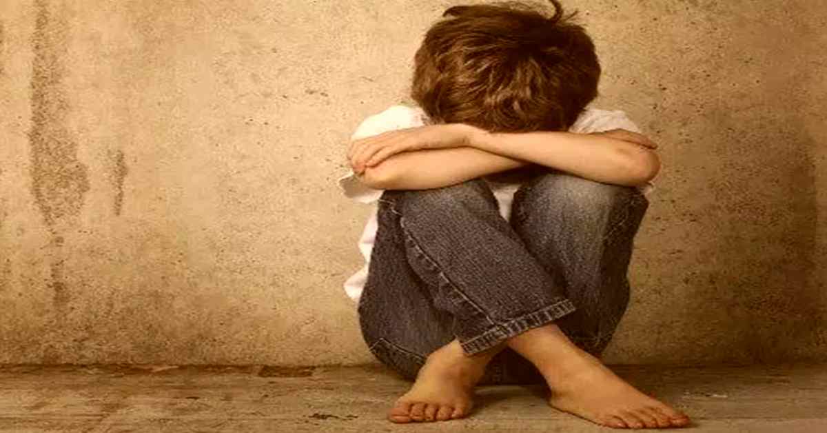 अकेले में अश्वलीलताः 10 साल के बच्चे के साथ पड़ोसी ने किया गंदा काम, फिर ऐसे खुली काली करतूत की पोल…