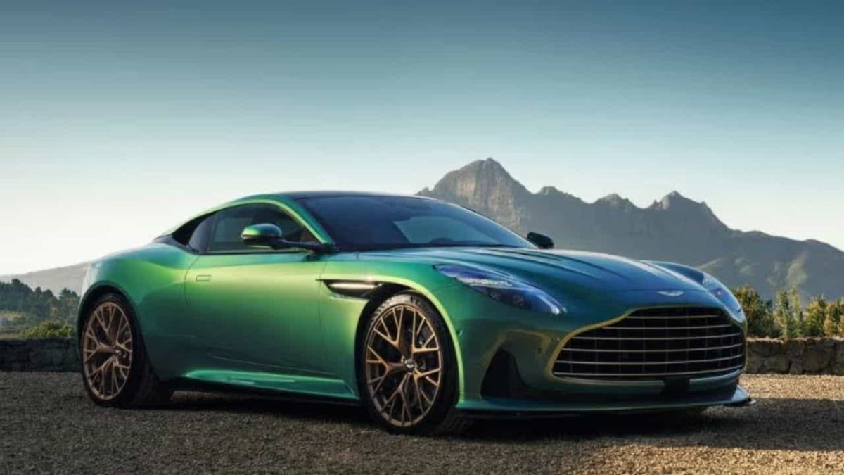 भारत में सुपरकारें हुईं बेहद सस्ती : Aston Martin ने घटाए दाम, ₹4 करोड़ तक की रिकॉर्ड छूट
